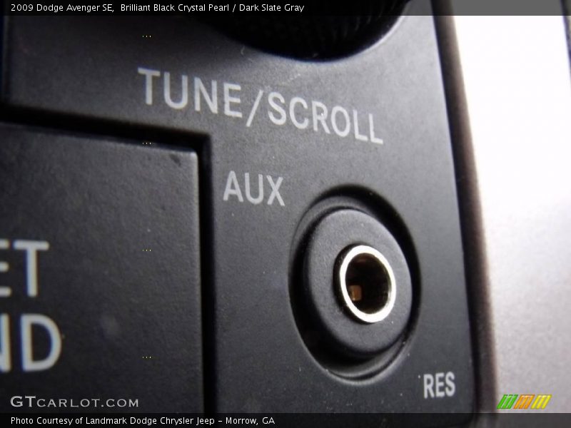 Brilliant Black Crystal Pearl / Dark Slate Gray 2009 Dodge Avenger SE