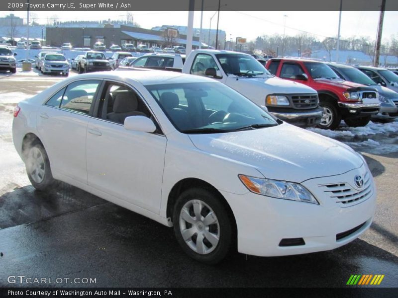 Super White / Ash 2009 Toyota Camry LE