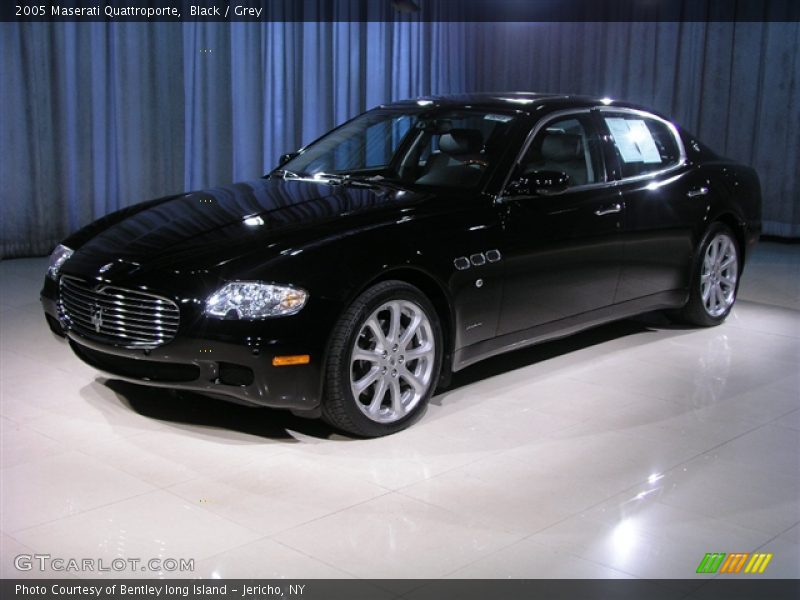 Black / Grey 2005 Maserati Quattroporte