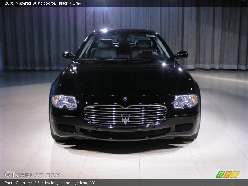 Black / Grey 2005 Maserati Quattroporte