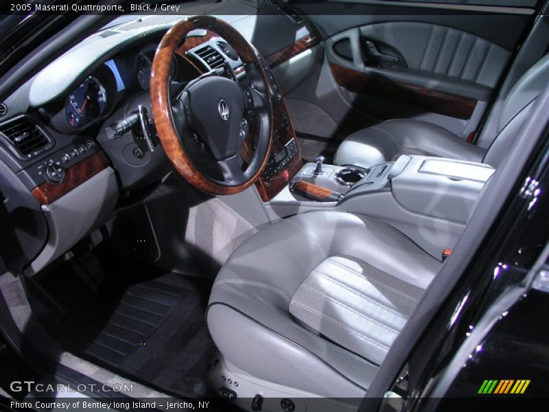 Black / Grey 2005 Maserati Quattroporte