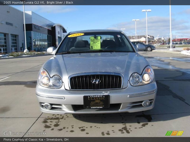 Bright Silver / Black 2005 Hyundai Sonata GLS V6