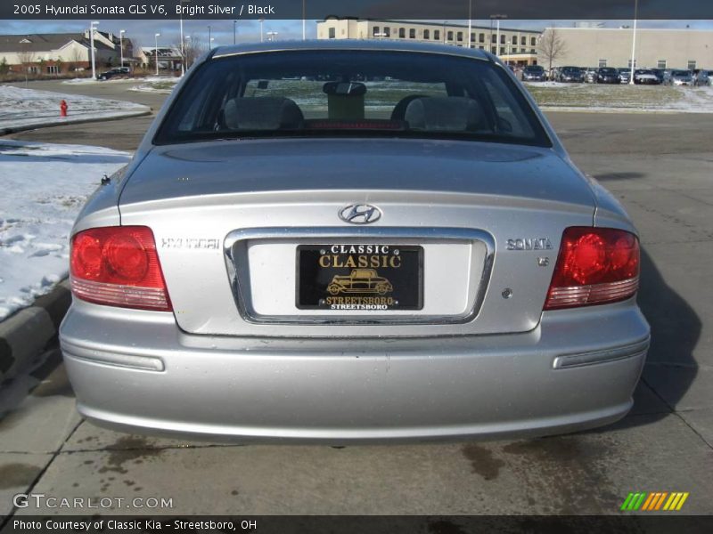 Bright Silver / Black 2005 Hyundai Sonata GLS V6