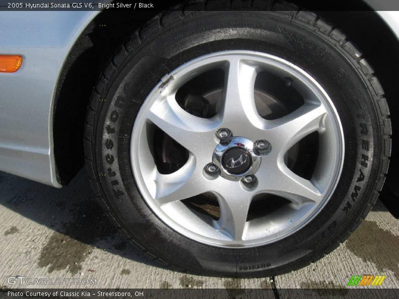 Bright Silver / Black 2005 Hyundai Sonata GLS V6