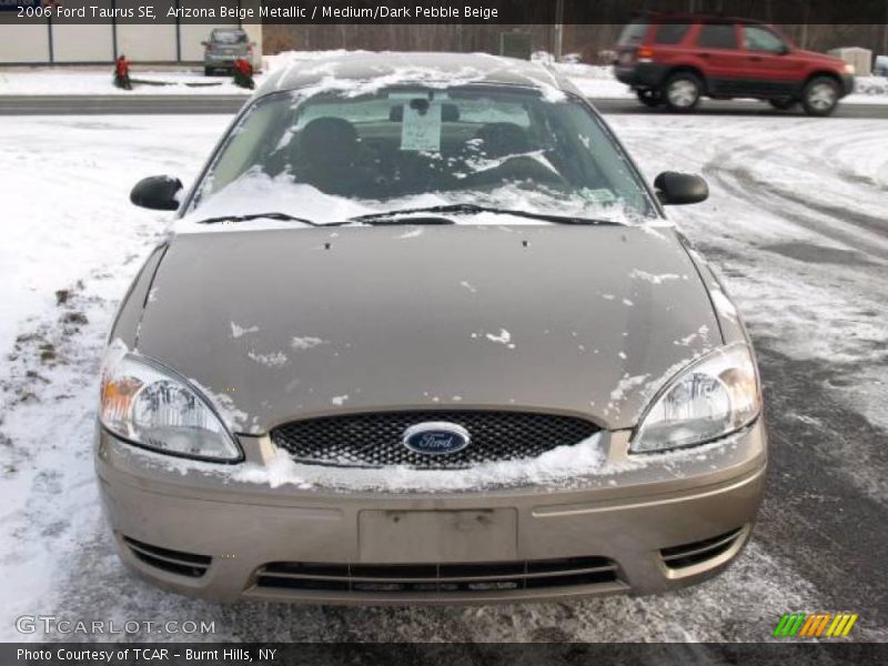 Arizona Beige Metallic / Medium/Dark Pebble Beige 2006 Ford Taurus SE