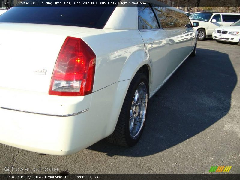 Cool Vanilla / Dark Khaki/Light Graystone 2007 Chrysler 300 Touring Limousine