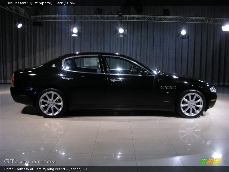 Black / Grey 2005 Maserati Quattroporte