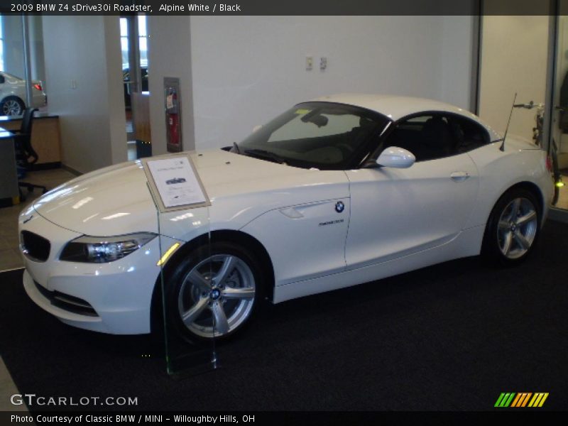 Alpine White / Black 2009 BMW Z4 sDrive30i Roadster