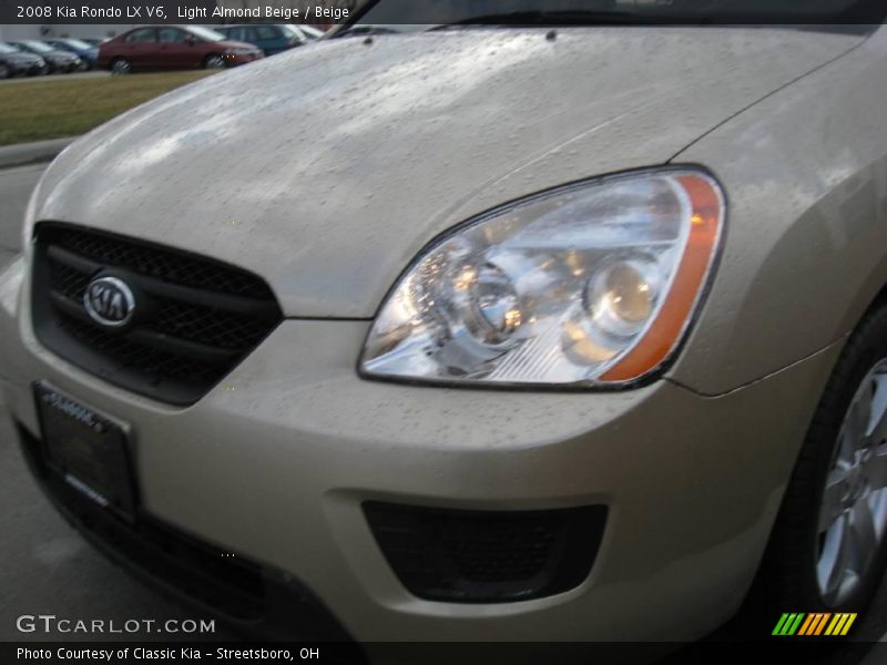 Light Almond Beige / Beige 2008 Kia Rondo LX V6