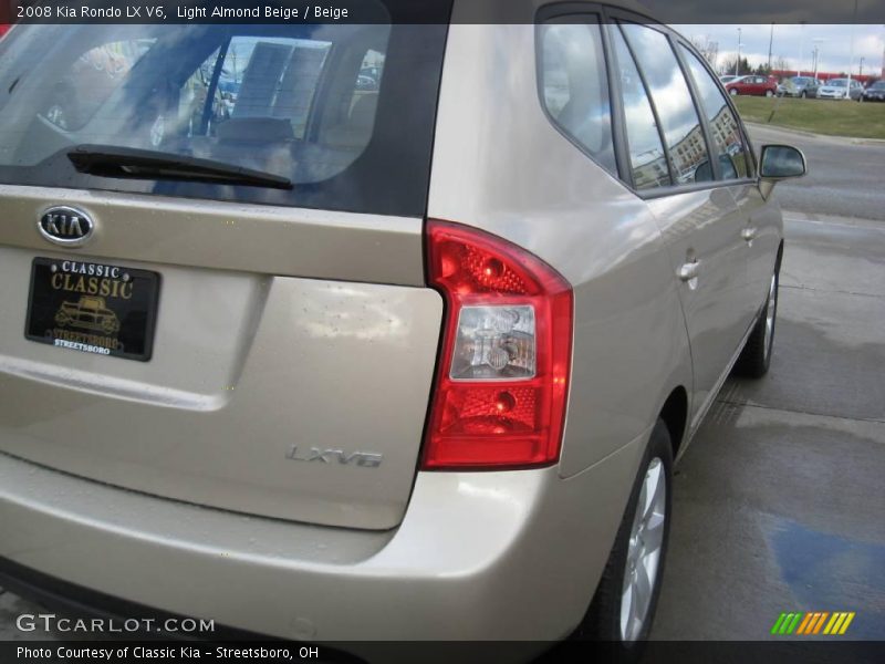 Light Almond Beige / Beige 2008 Kia Rondo LX V6