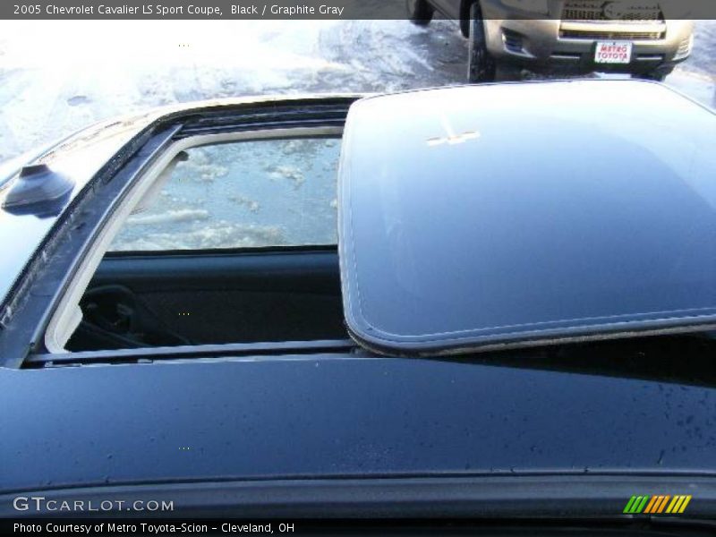 Black / Graphite Gray 2005 Chevrolet Cavalier LS Sport Coupe