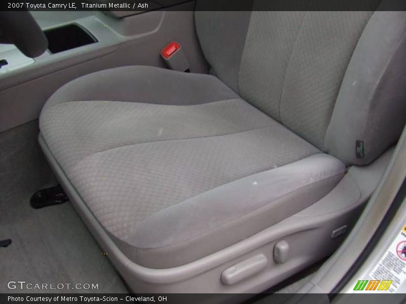Titanium Metallic / Ash 2007 Toyota Camry LE