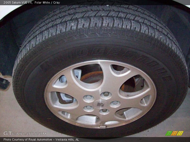 Polar White / Gray 2005 Saturn VUE V6