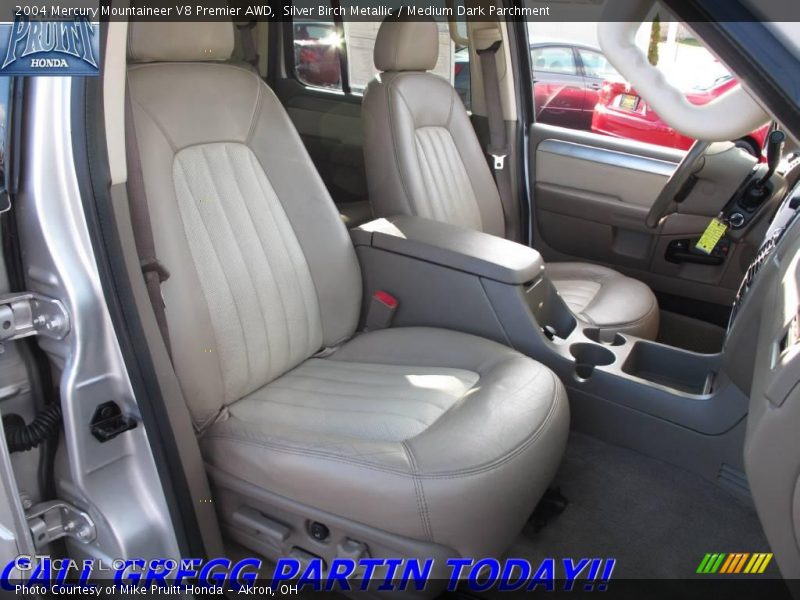 Silver Birch Metallic / Medium Dark Parchment 2004 Mercury Mountaineer V8 Premier AWD