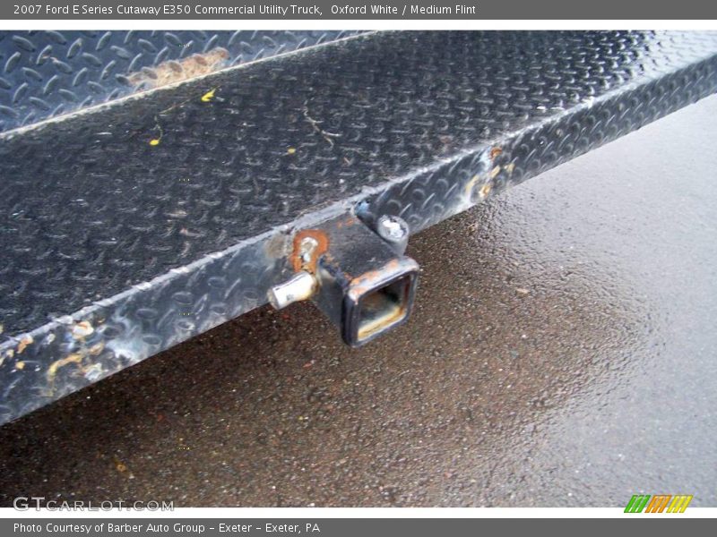 Oxford White / Medium Flint 2007 Ford E Series Cutaway E350 Commercial Utility Truck