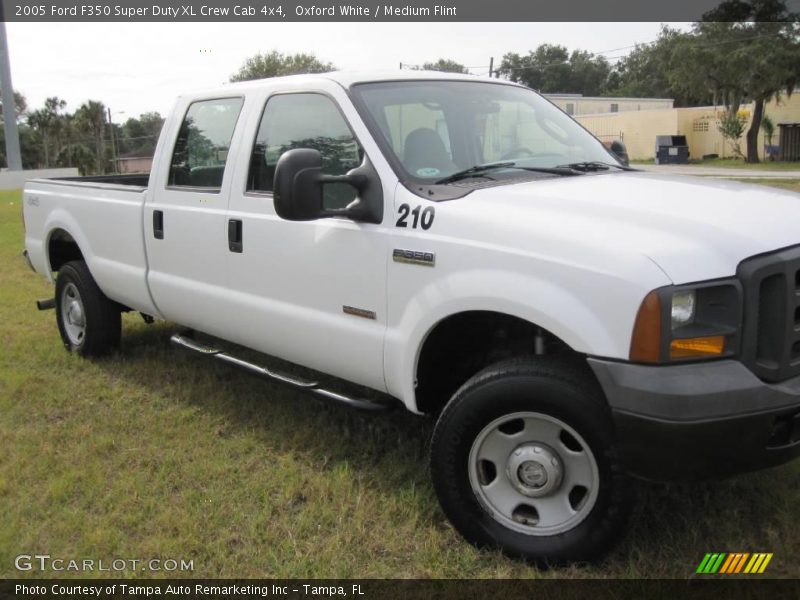 Oxford White / Medium Flint 2005 Ford F350 Super Duty XL Crew Cab 4x4