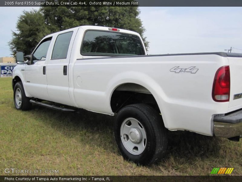 Oxford White / Medium Flint 2005 Ford F350 Super Duty XL Crew Cab 4x4