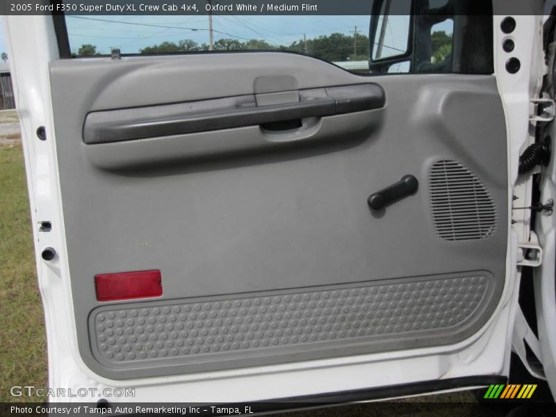 Oxford White / Medium Flint 2005 Ford F350 Super Duty XL Crew Cab 4x4