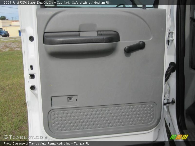 Oxford White / Medium Flint 2005 Ford F350 Super Duty XL Crew Cab 4x4