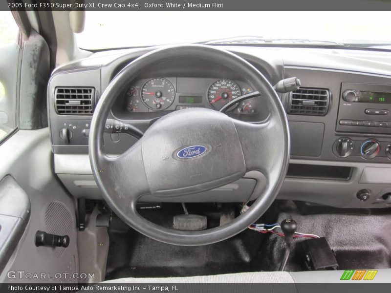 Oxford White / Medium Flint 2005 Ford F350 Super Duty XL Crew Cab 4x4