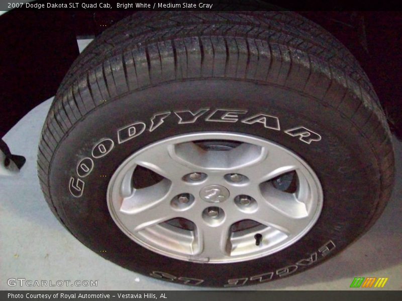 Bright White / Medium Slate Gray 2007 Dodge Dakota SLT Quad Cab