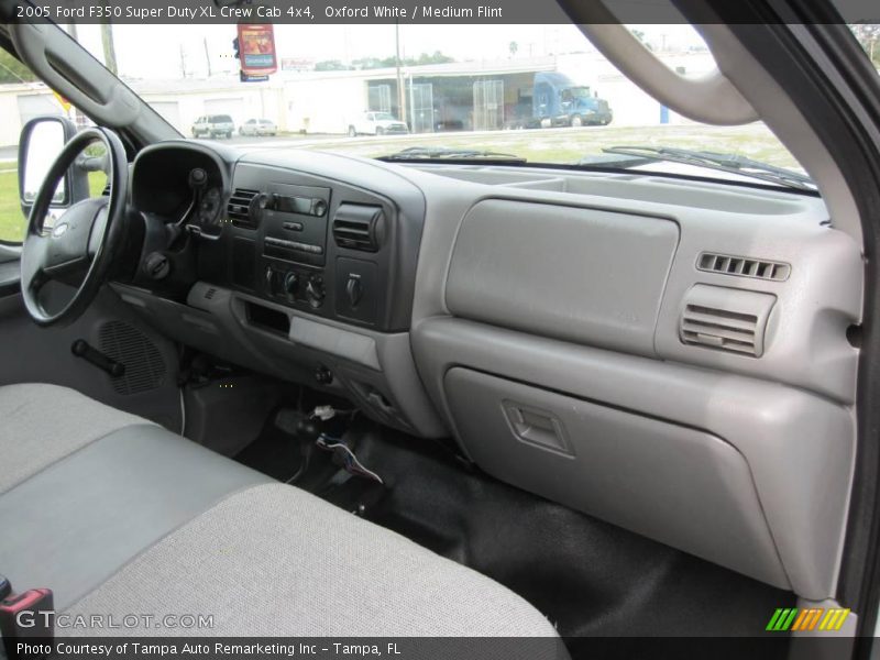 Oxford White / Medium Flint 2005 Ford F350 Super Duty XL Crew Cab 4x4