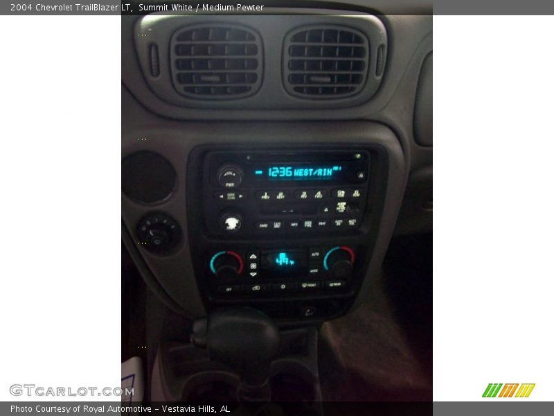 Summit White / Medium Pewter 2004 Chevrolet TrailBlazer LT