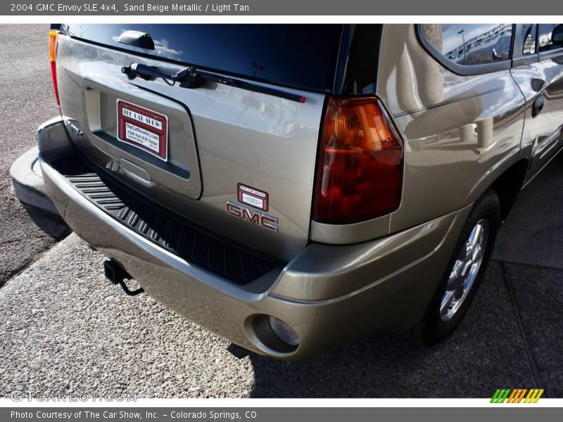 Sand Beige Metallic / Light Tan 2004 GMC Envoy SLE 4x4