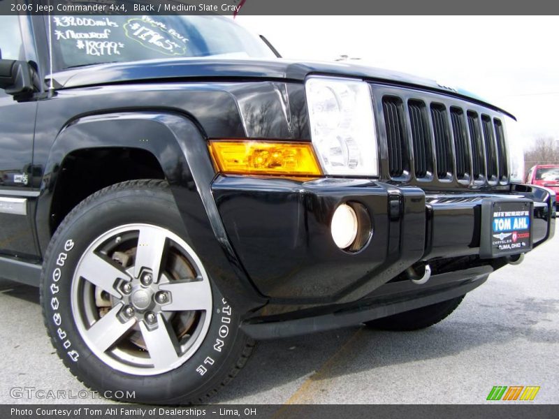 Black / Medium Slate Gray 2006 Jeep Commander 4x4