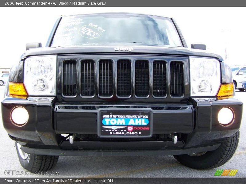 Black / Medium Slate Gray 2006 Jeep Commander 4x4