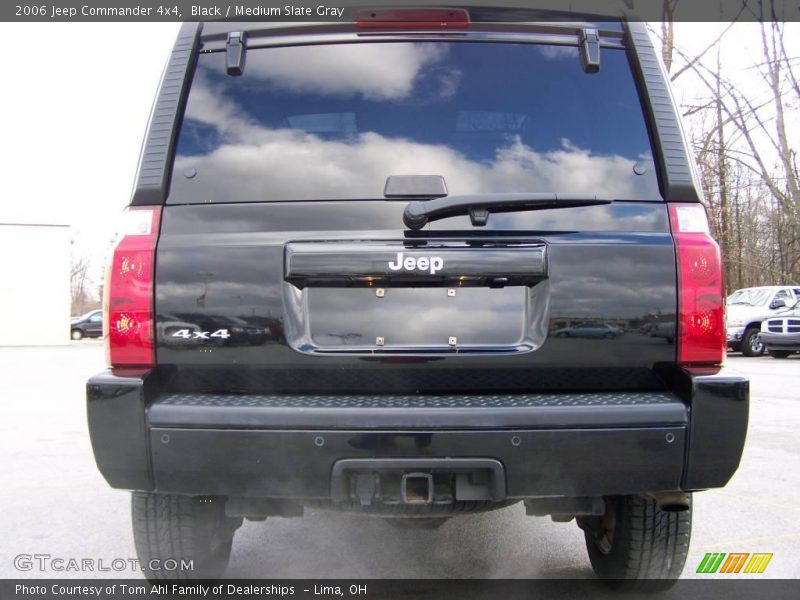 Black / Medium Slate Gray 2006 Jeep Commander 4x4