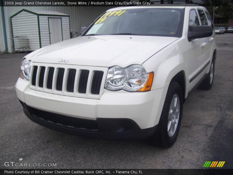 Stone White / Medium Slate Gray/Dark Slate Gray 2009 Jeep Grand Cherokee Laredo