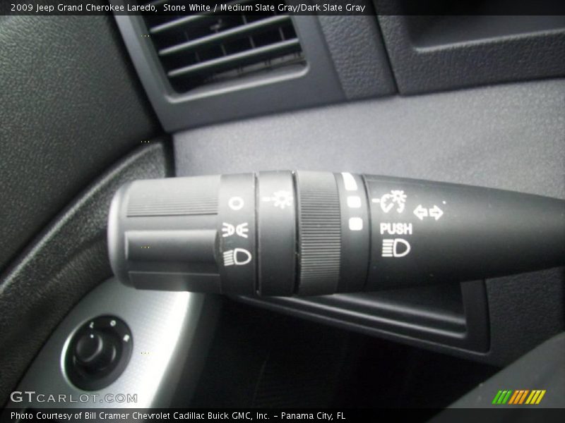 Stone White / Medium Slate Gray/Dark Slate Gray 2009 Jeep Grand Cherokee Laredo