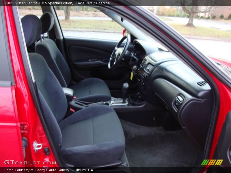 Code Red / Charcoal 2005 Nissan Sentra 1.8 S Special Edition