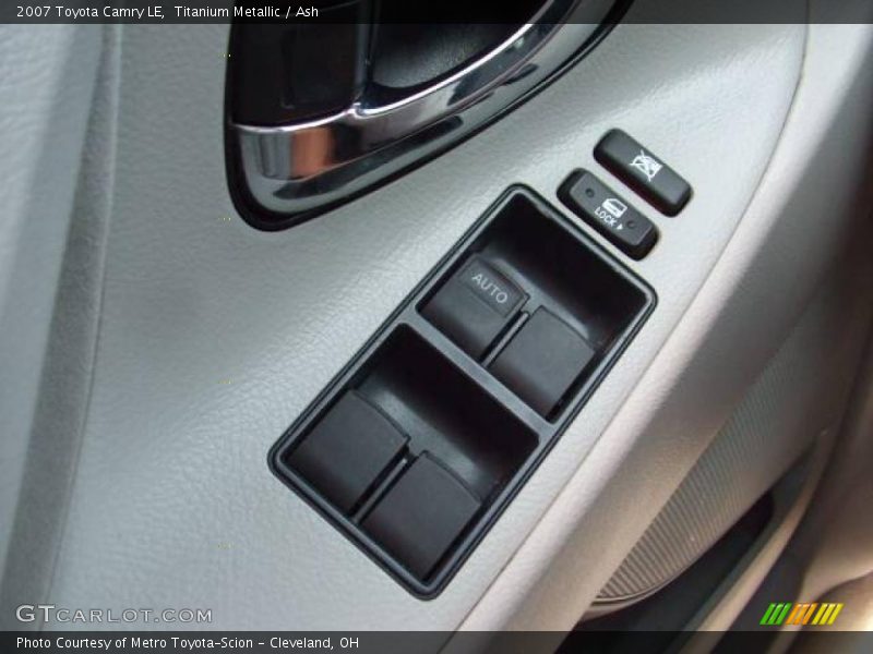 Titanium Metallic / Ash 2007 Toyota Camry LE