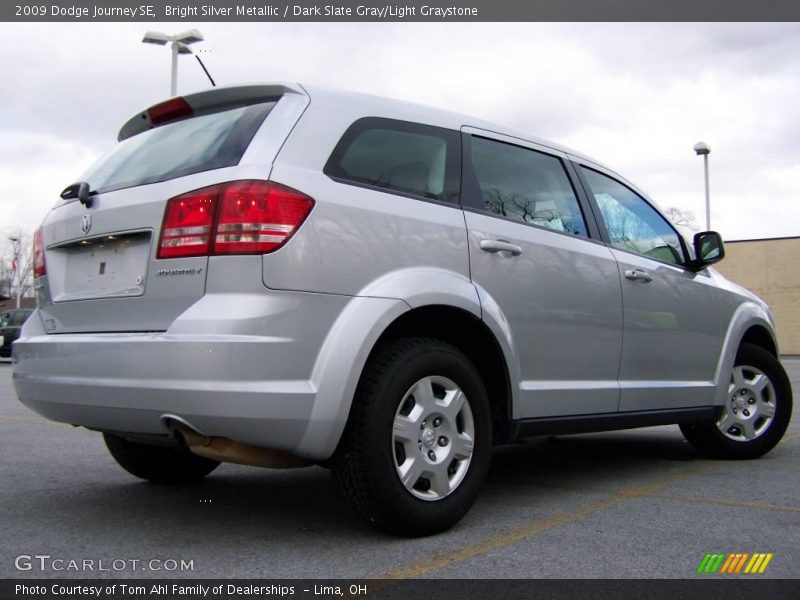 Bright Silver Metallic / Dark Slate Gray/Light Graystone 2009 Dodge Journey SE