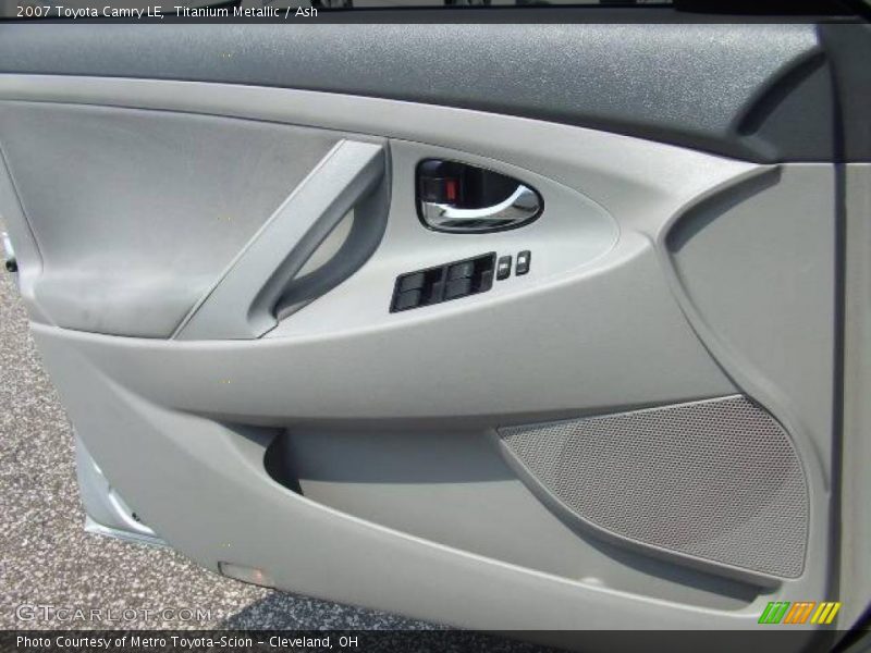Titanium Metallic / Ash 2007 Toyota Camry LE