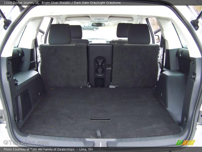 Bright Silver Metallic / Dark Slate Gray/Light Graystone 2009 Dodge Journey SE