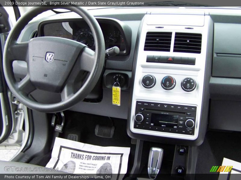 Bright Silver Metallic / Dark Slate Gray/Light Graystone 2009 Dodge Journey SE