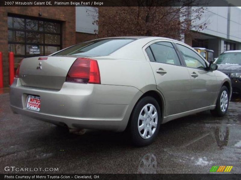 Platinum Beige Pearl / Beige 2007 Mitsubishi Galant DE