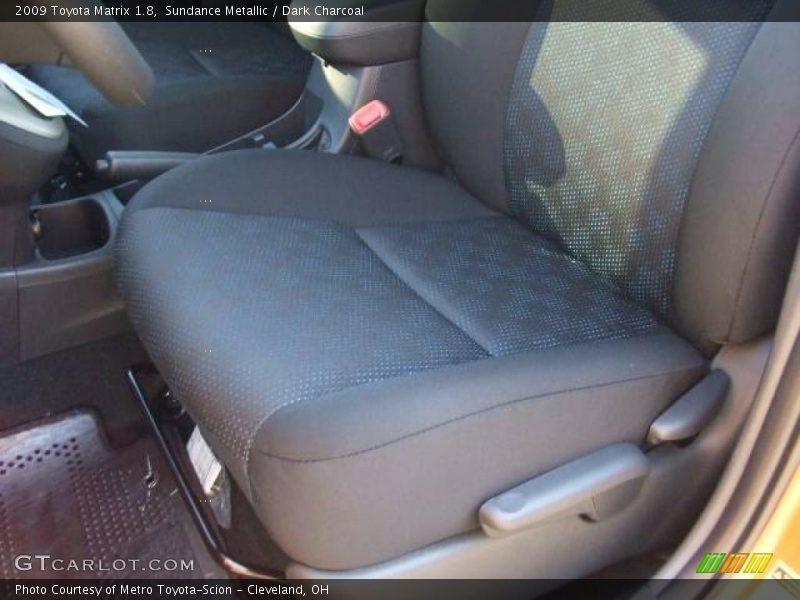 Sundance Metallic / Dark Charcoal 2009 Toyota Matrix 1.8
