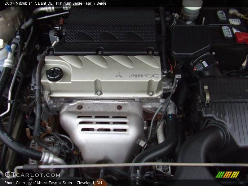 Platinum Beige Pearl / Beige 2007 Mitsubishi Galant DE
