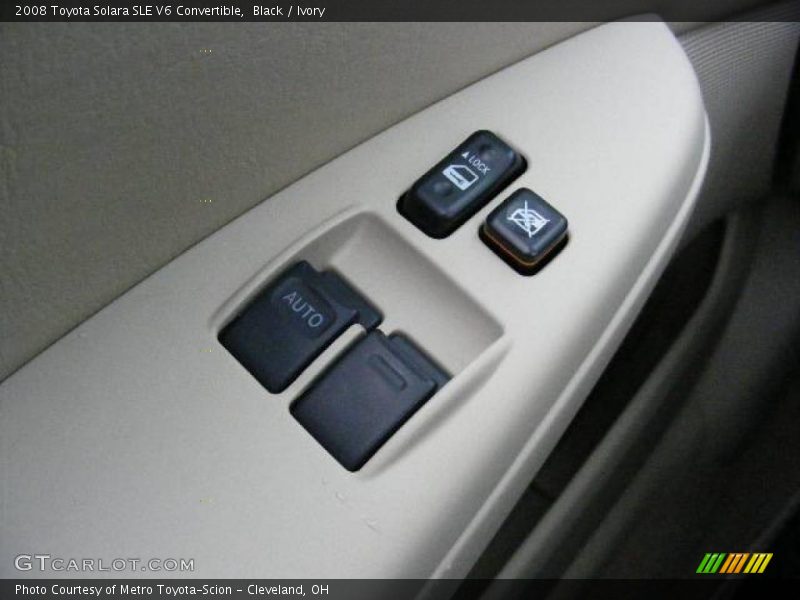 Black / Ivory 2008 Toyota Solara SLE V6 Convertible