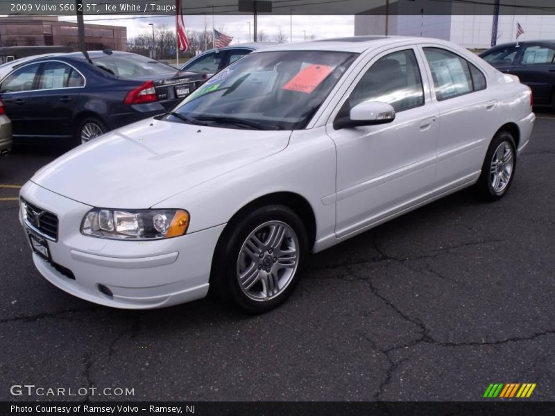 Ice White / Taupe 2009 Volvo S60 2.5T