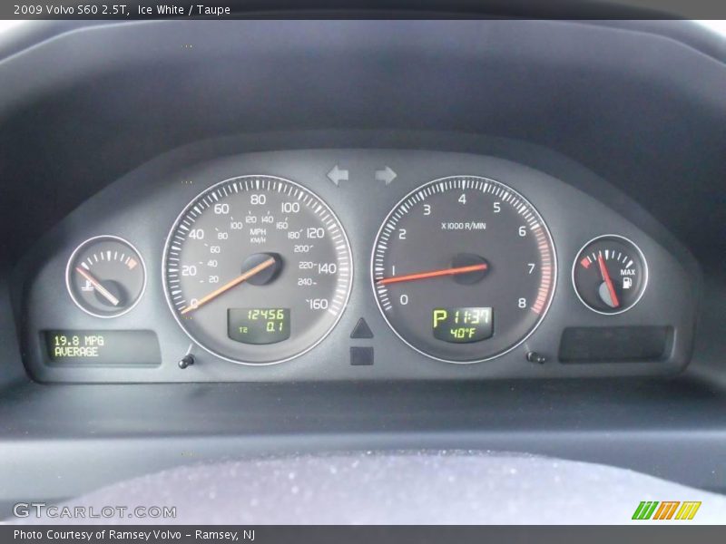 Ice White / Taupe 2009 Volvo S60 2.5T