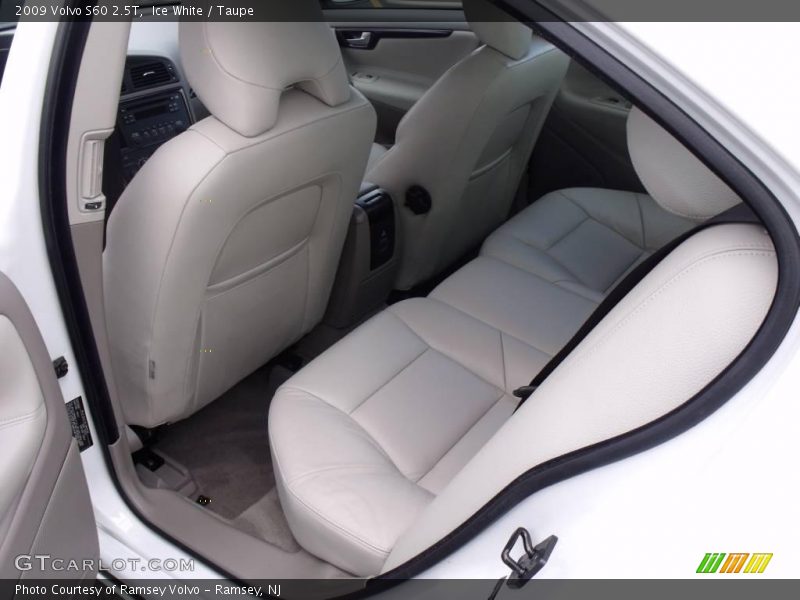 Ice White / Taupe 2009 Volvo S60 2.5T