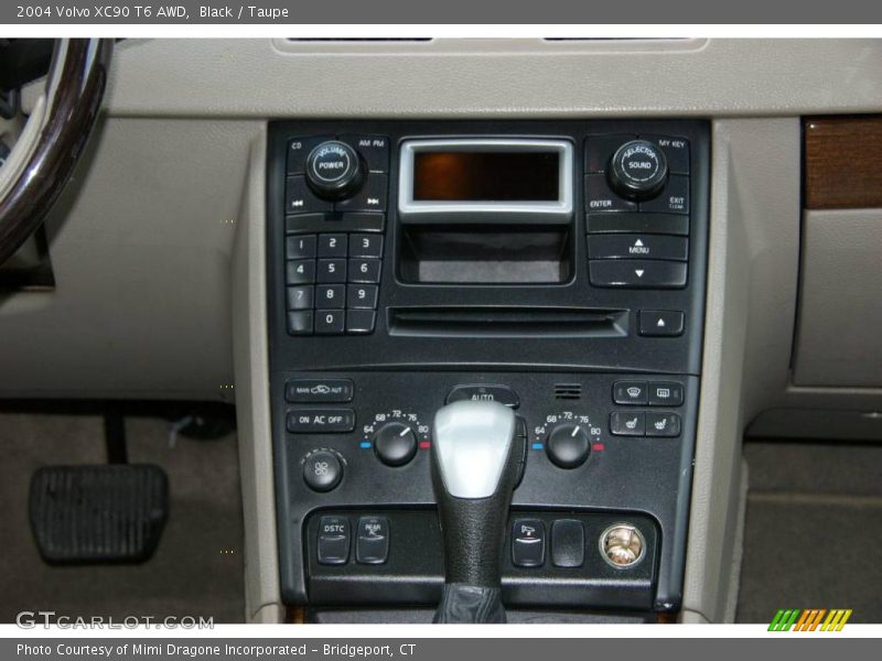 Black / Taupe 2004 Volvo XC90 T6 AWD