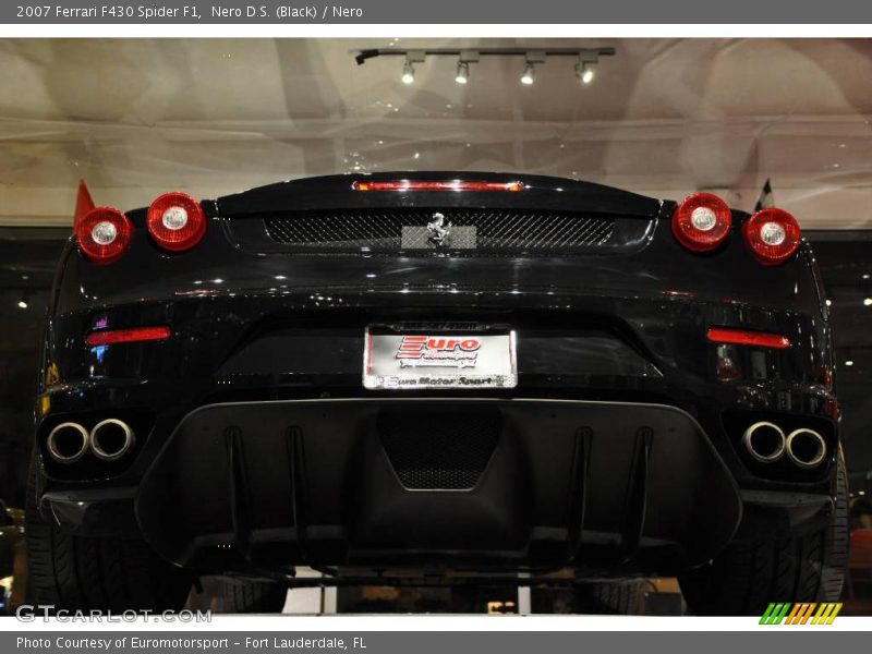 Nero D.S. (Black) / Nero 2007 Ferrari F430 Spider F1