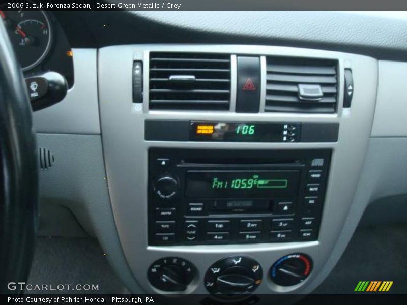 Desert Green Metallic / Grey 2006 Suzuki Forenza Sedan