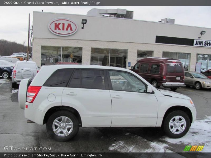 White Water Pearl / Beige 2009 Suzuki Grand Vitara Premium